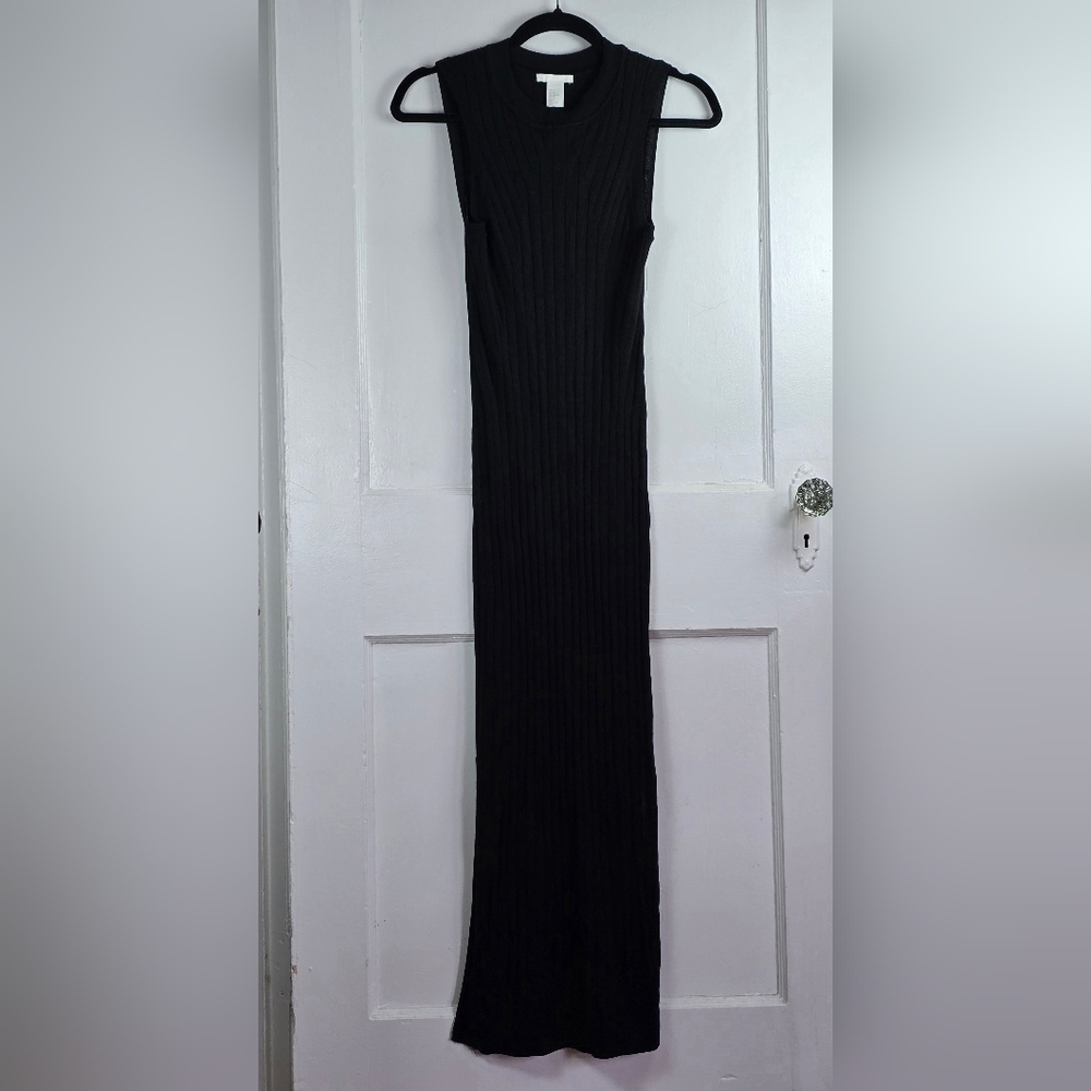 Sleeveless Ribbed Maxi Dress - Black